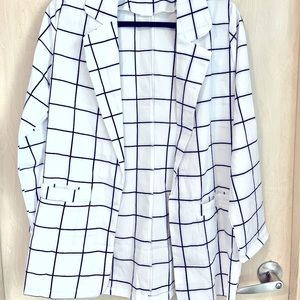 SHEIN black and white blazer